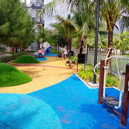 Timurbay Treasures Studio Apartment Side Seaview With Wifi Neflix Kuantan Exterior photo