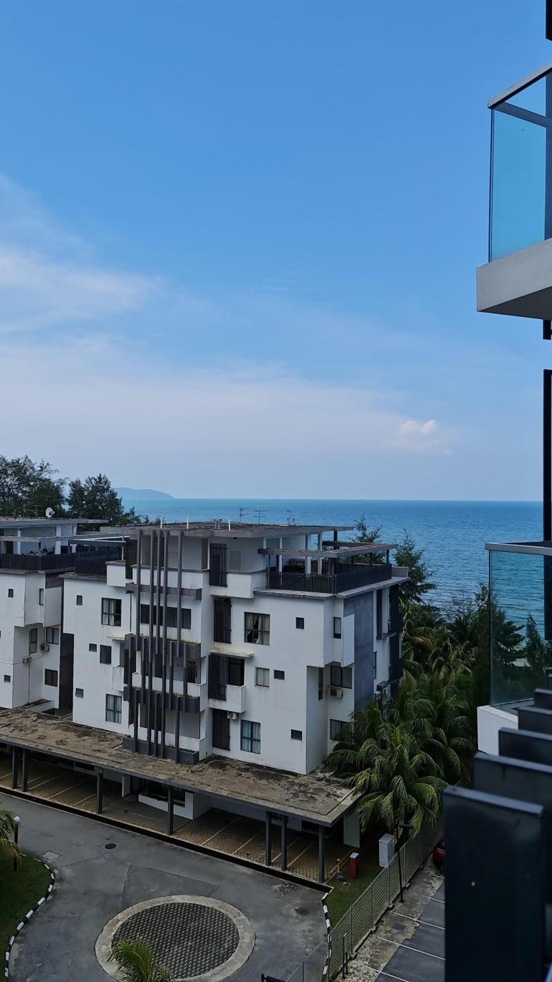 Apartment Timurbay Treasures Side Seaview With Wifi Neflix Kuantan